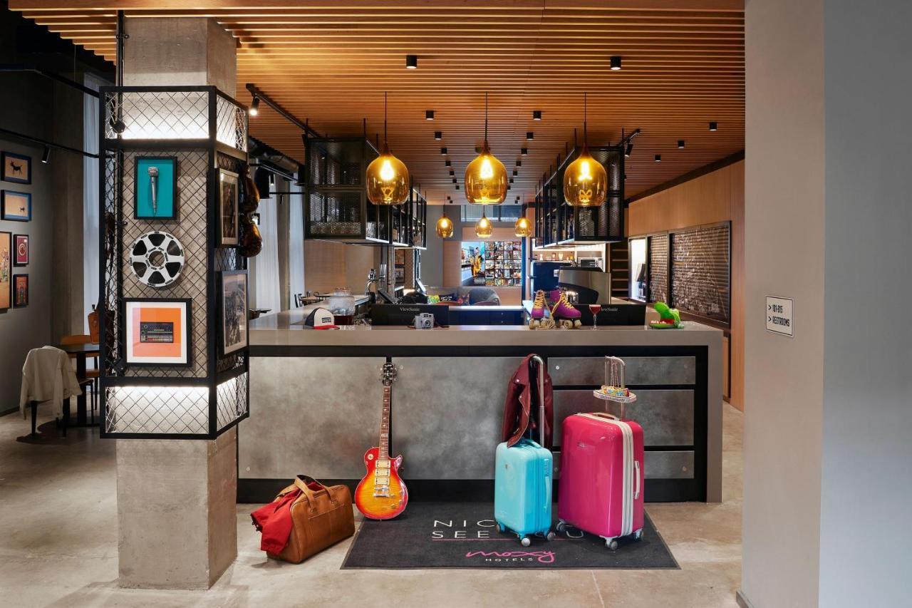 Moxy Manchester City Экстерьер фото
