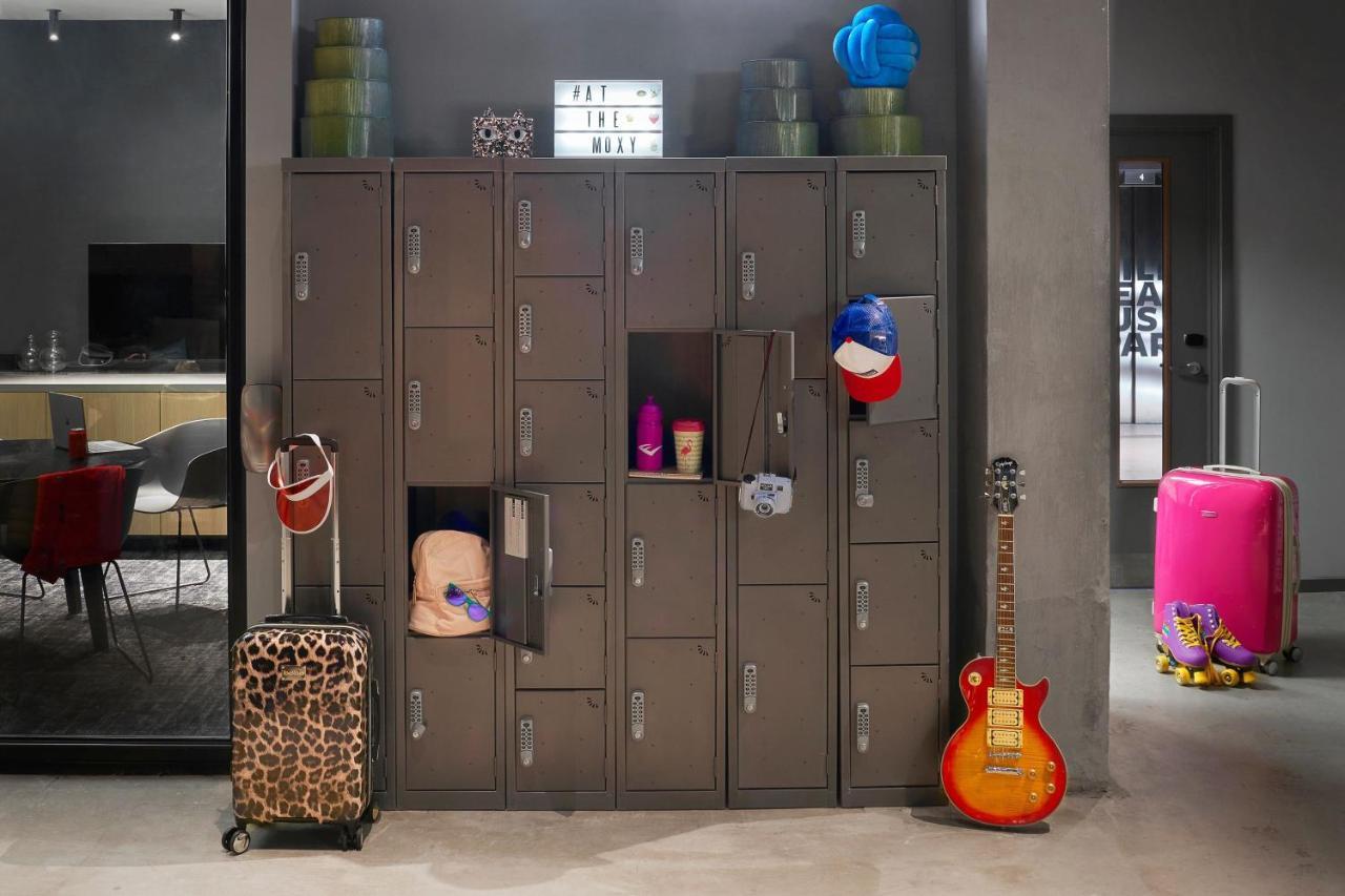 Moxy Manchester City Экстерьер фото