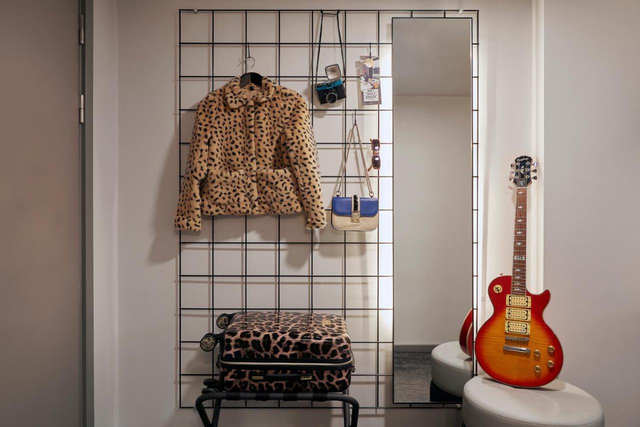 Moxy Manchester City Экстерьер фото