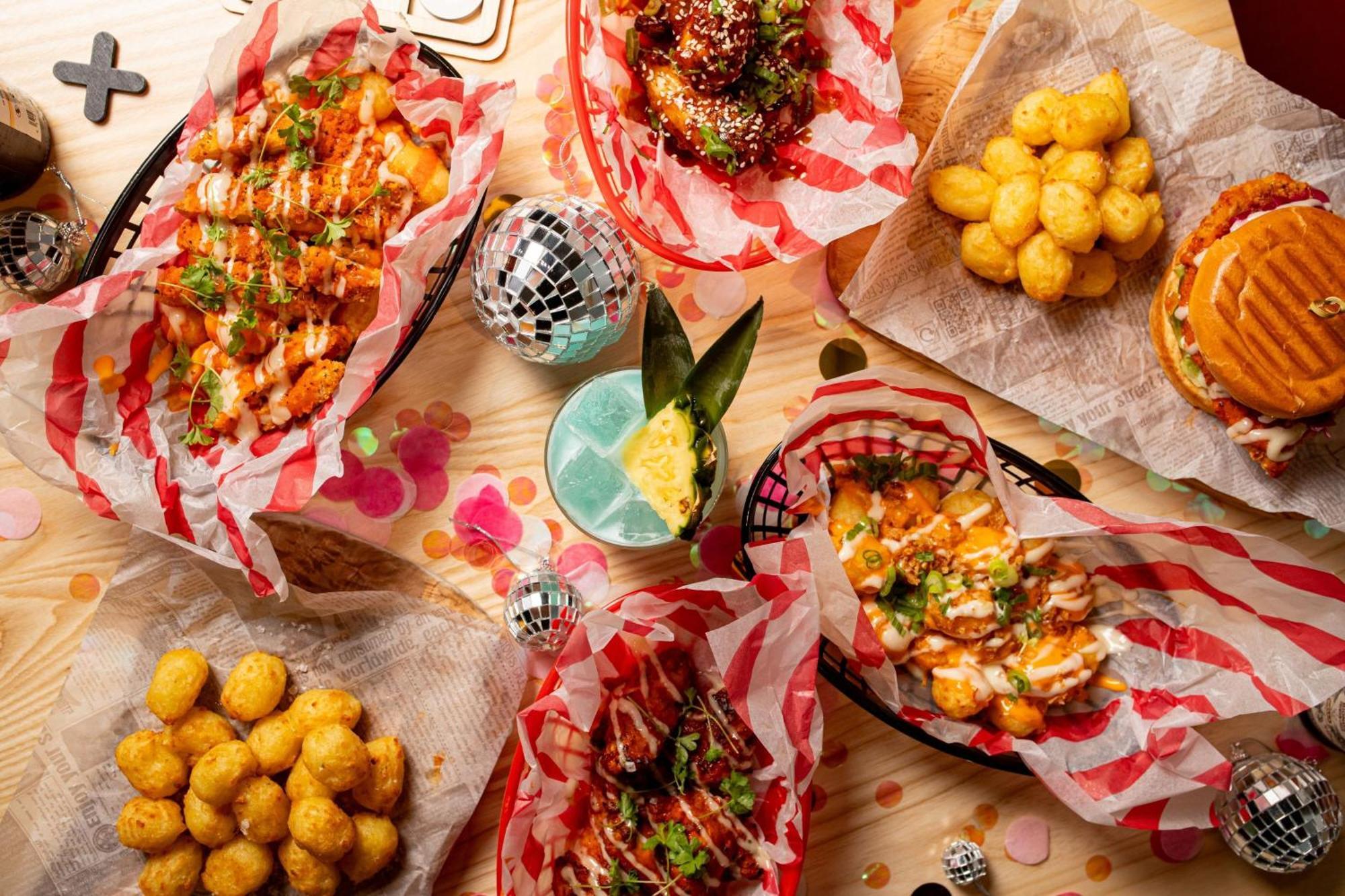 Moxy Manchester City Экстерьер фото