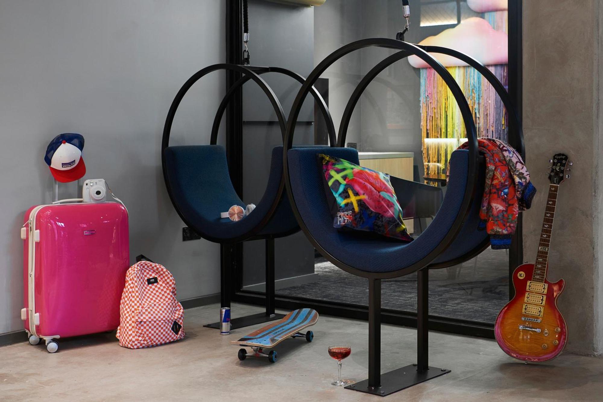 Moxy Manchester City Экстерьер фото