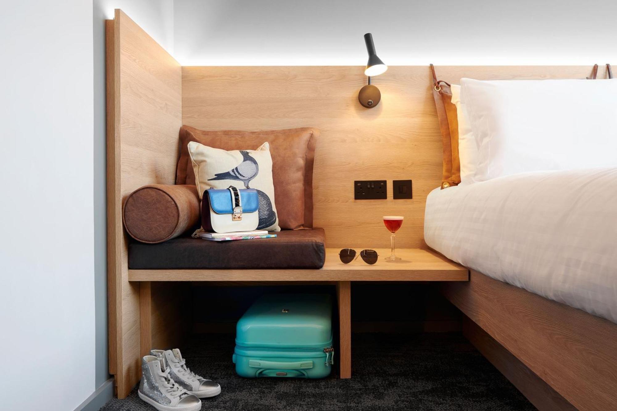 Moxy Manchester City Экстерьер фото