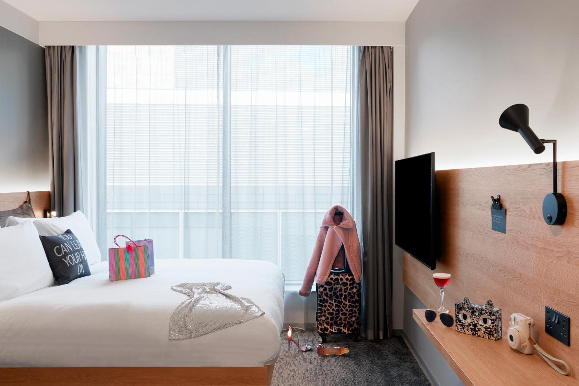 Moxy Manchester City Экстерьер фото